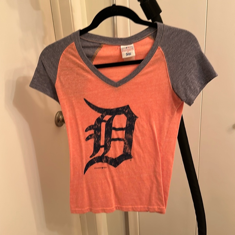 Detroit tigers shirt